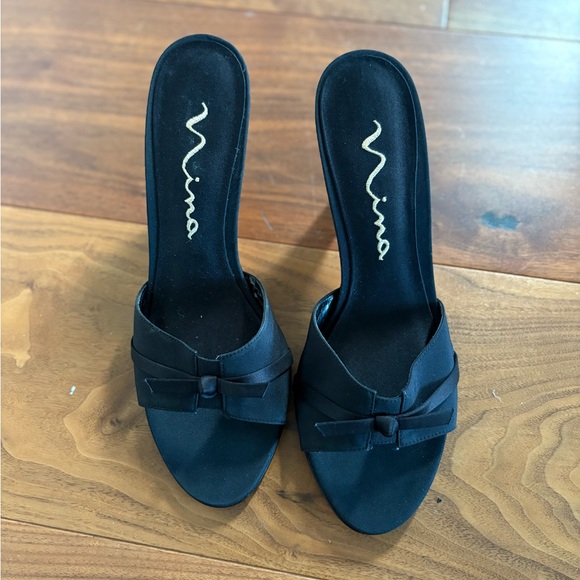 Nina Women's Elegant Black Heels - Picture 3 of 3